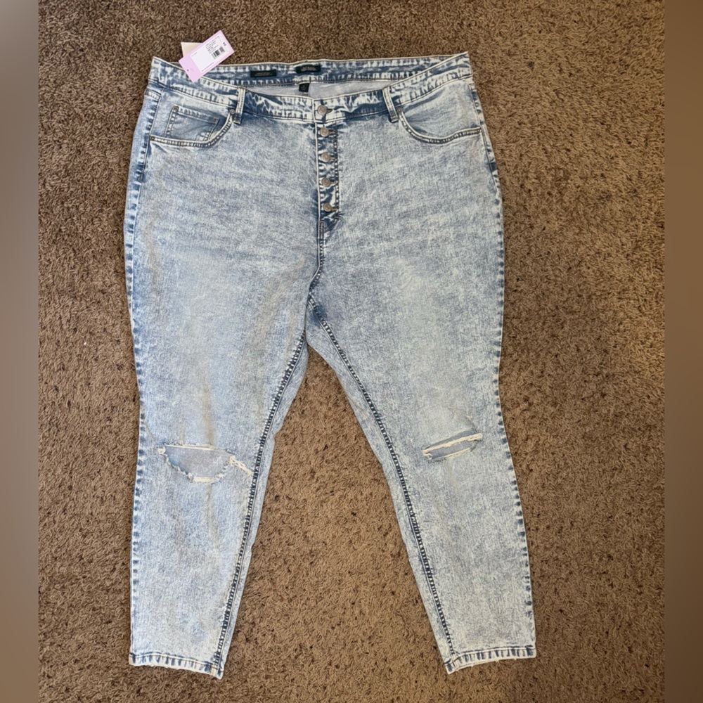 NWT Wild Fable Super High-Rise Distressed Skinny Jeans Womens size 24/29